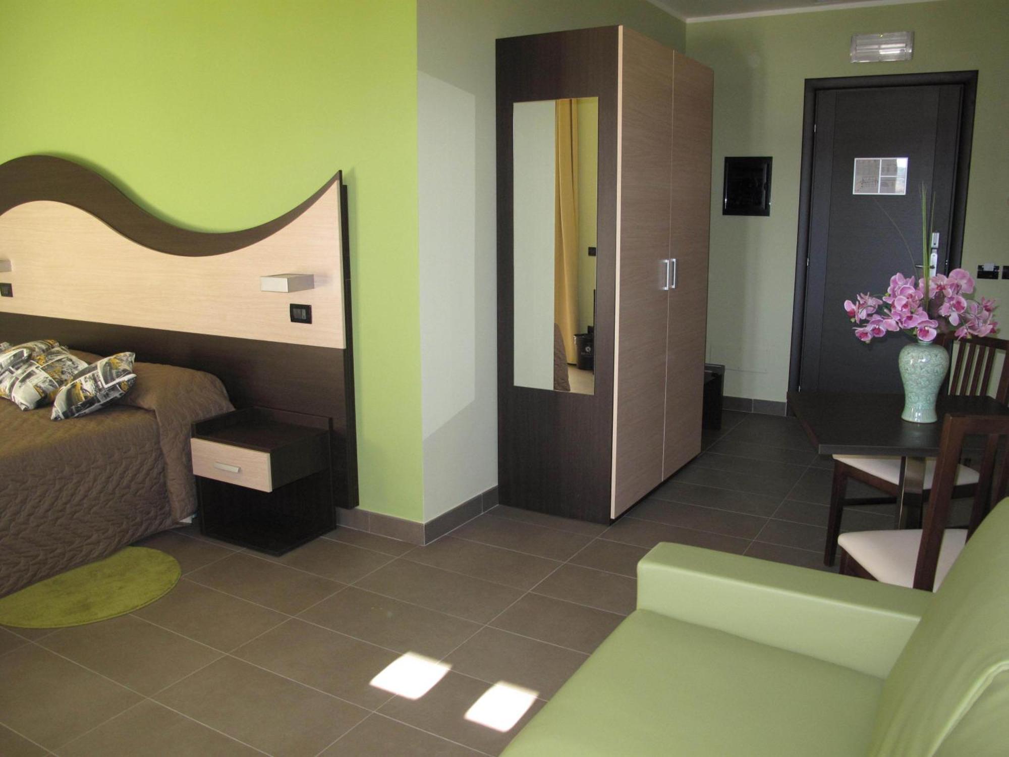 Life Sport Hotel Mentana Εξωτερικό φωτογραφία